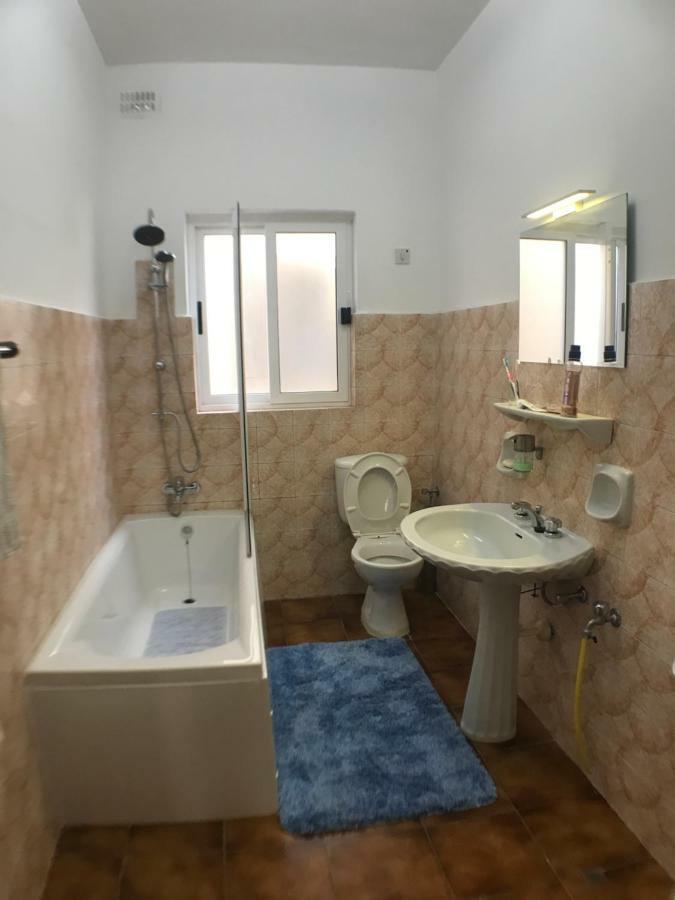 Corner Townhouse 1Km From University Msida Exterior photo